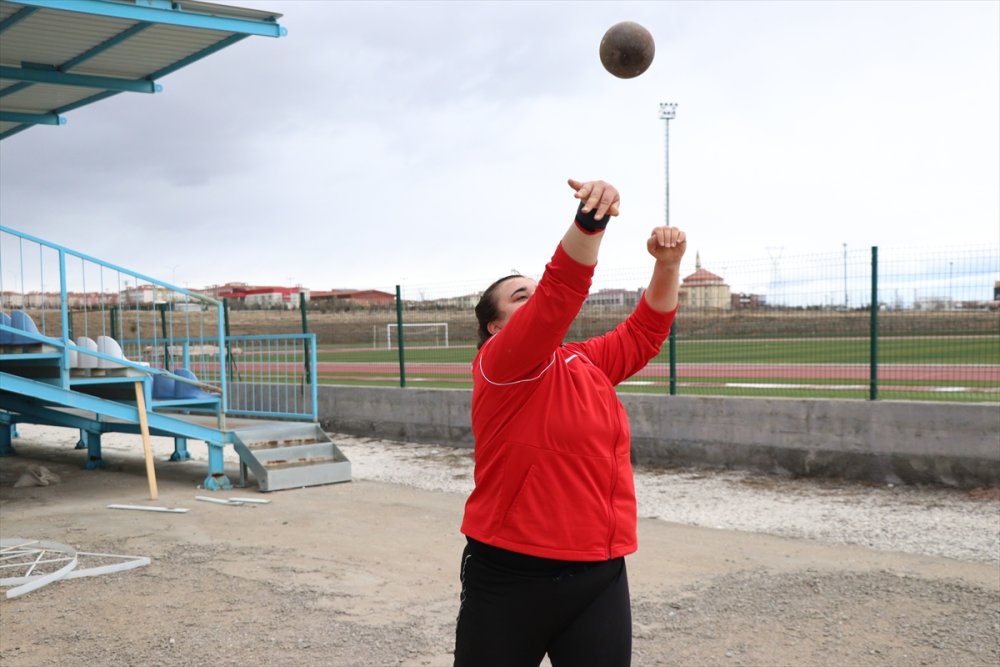 Milli Gülleci Olimpiyat Madalyası Yolunda Engelleri Aşıyor