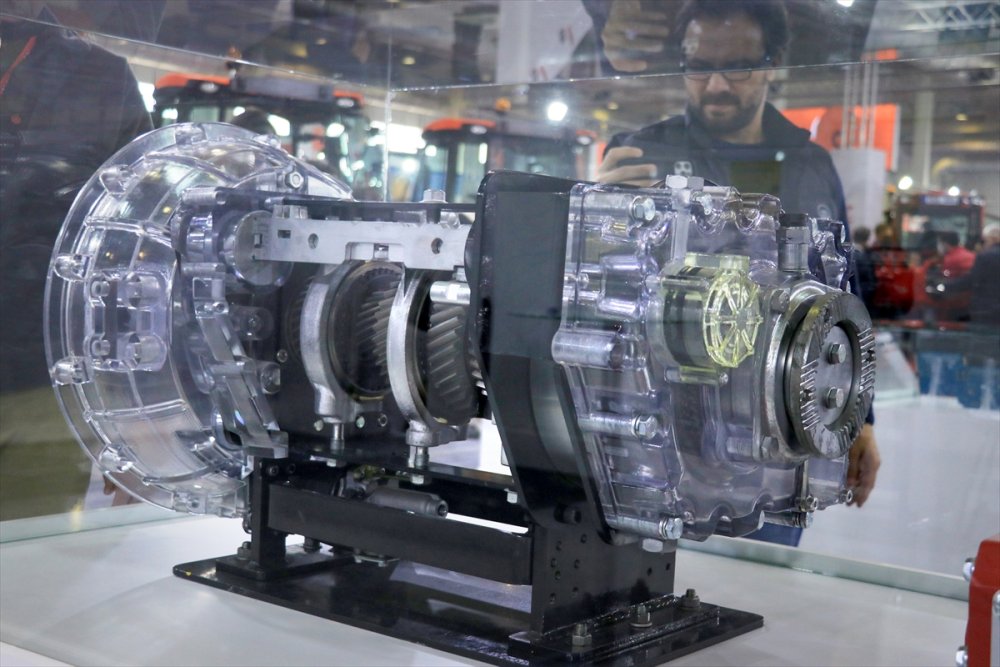 Türk Jetleri Yerli Motorla Piste Güvenle İniyor