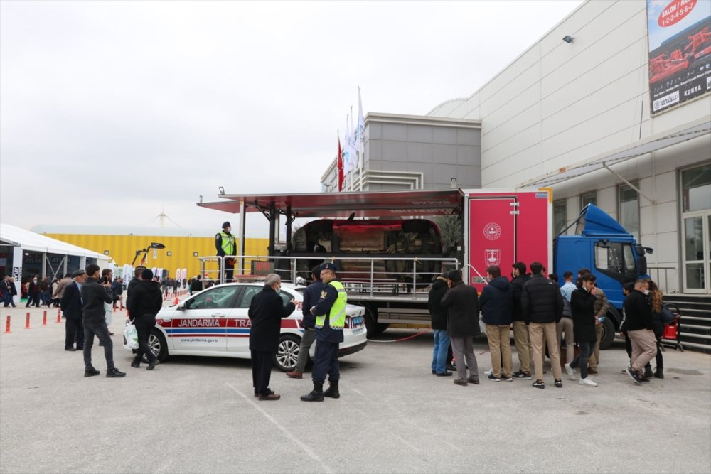 Jandarma Standında Traktör Kazalarına Dikkat Çekildi