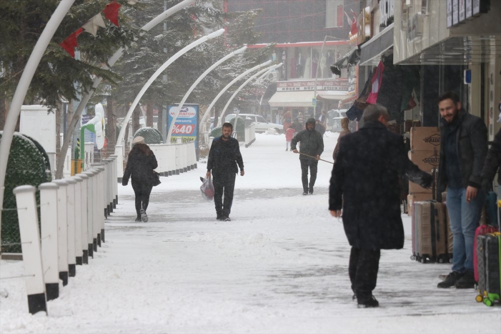 İç Anadolu'nun Doğusunda Kar Yağışı