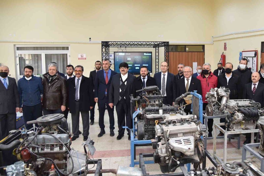 Rektör Ak: "Proje İle Bölgenin Sosyo - Ekonomik Gelişimine Katkı Sağlanacak"