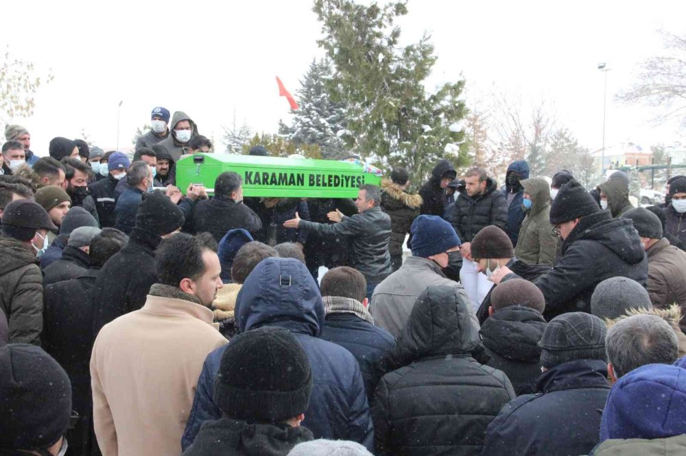 Karaman'da Minik Bebek Annesiyle Birlikte Defnedildi