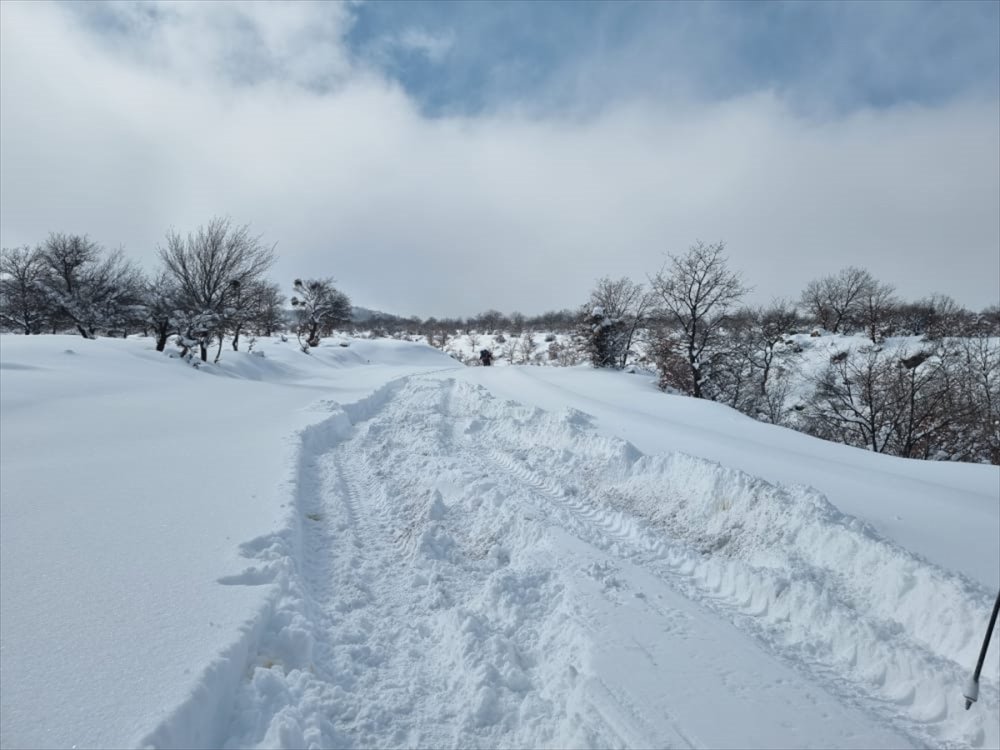 Paraşütçüler Aksaray'da Kara Saplandılar