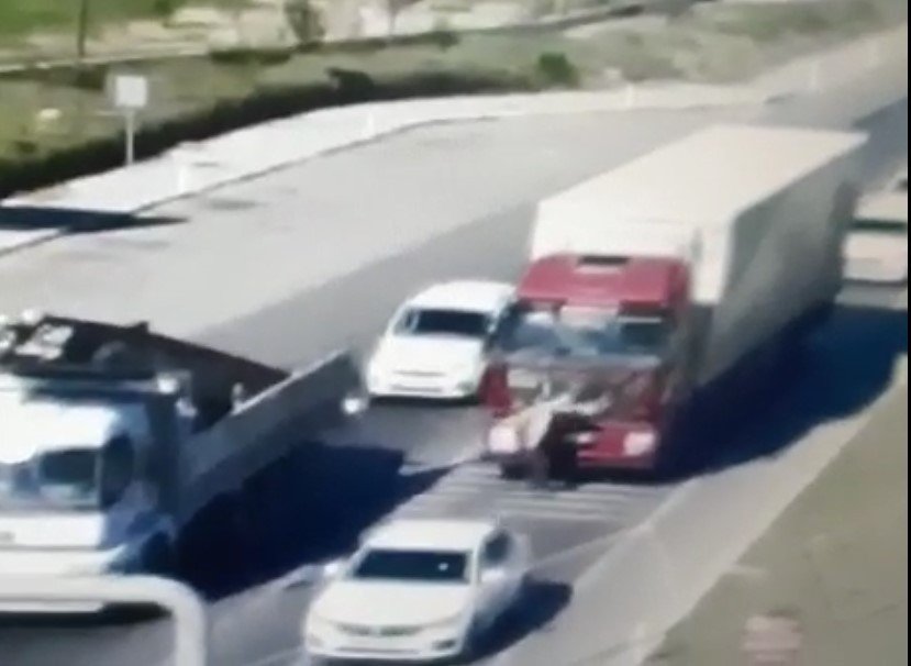 Antalya’da Tırın Altında Kalan Yaşlı Adam Hayatını Kaybetti