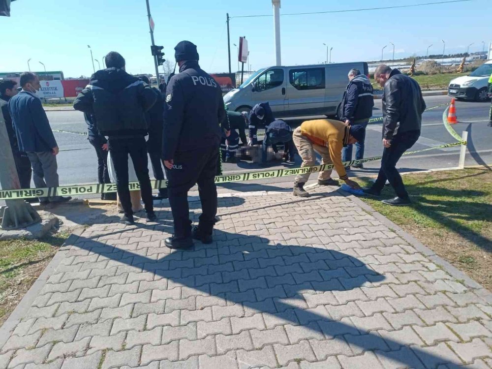 Yolun Karşısına Geçmek İsterken Hayatını Kaybetti