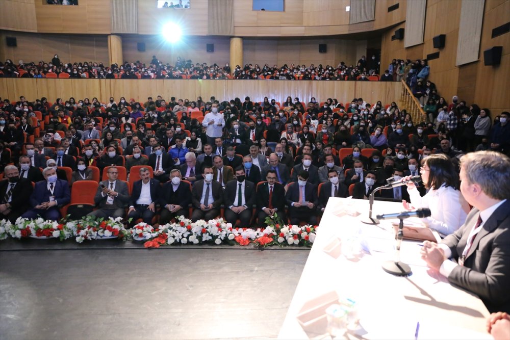 Aksaray'da Sosyal Medya ve İnternet Bağımlılığı Ele Alındı