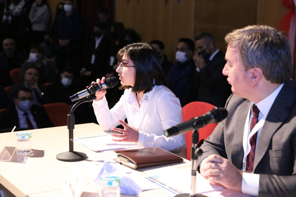 Aksaray'da Sosyal Medya ve İnternet Bağımlılığı Ele Alındı