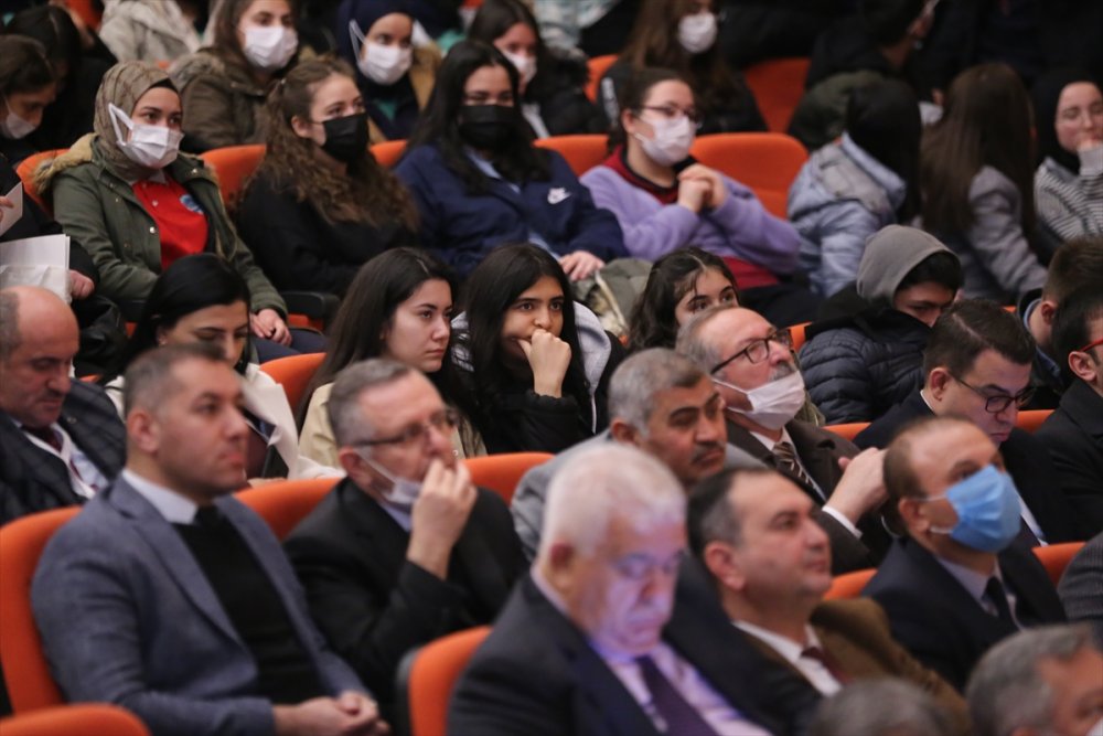 Aksaray'da Sosyal Medya ve İnternet Bağımlılığı Ele Alındı