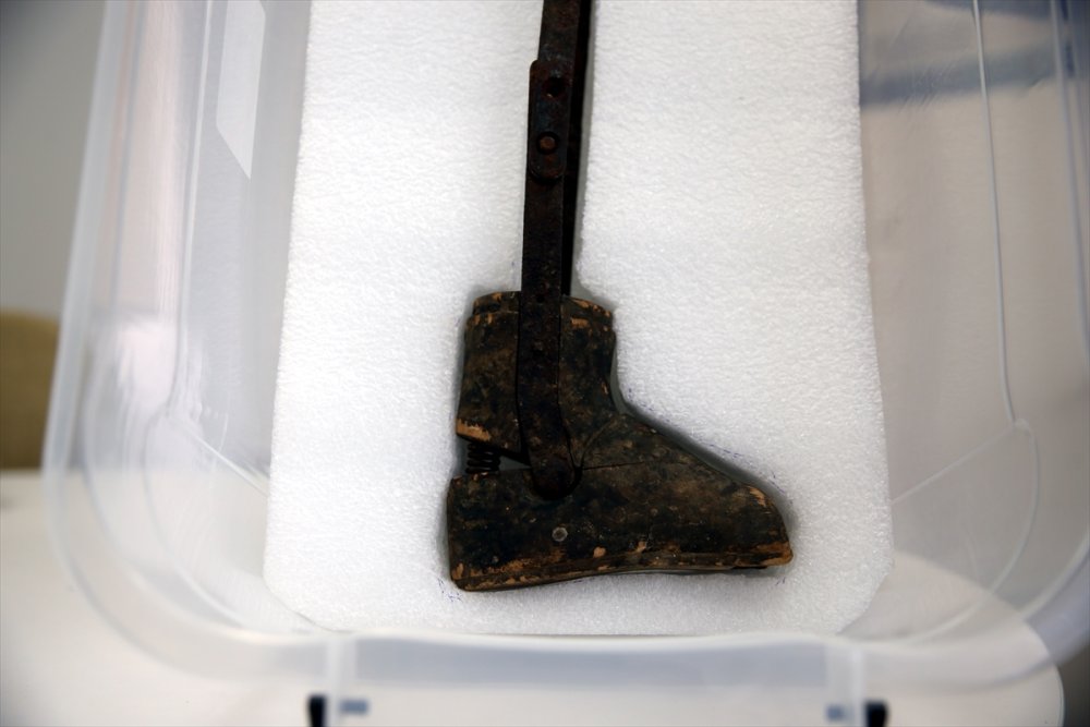 Çanakkale Gazisi Dedesinin Asırlık Protez Bacağını Müzeye Bağışladı