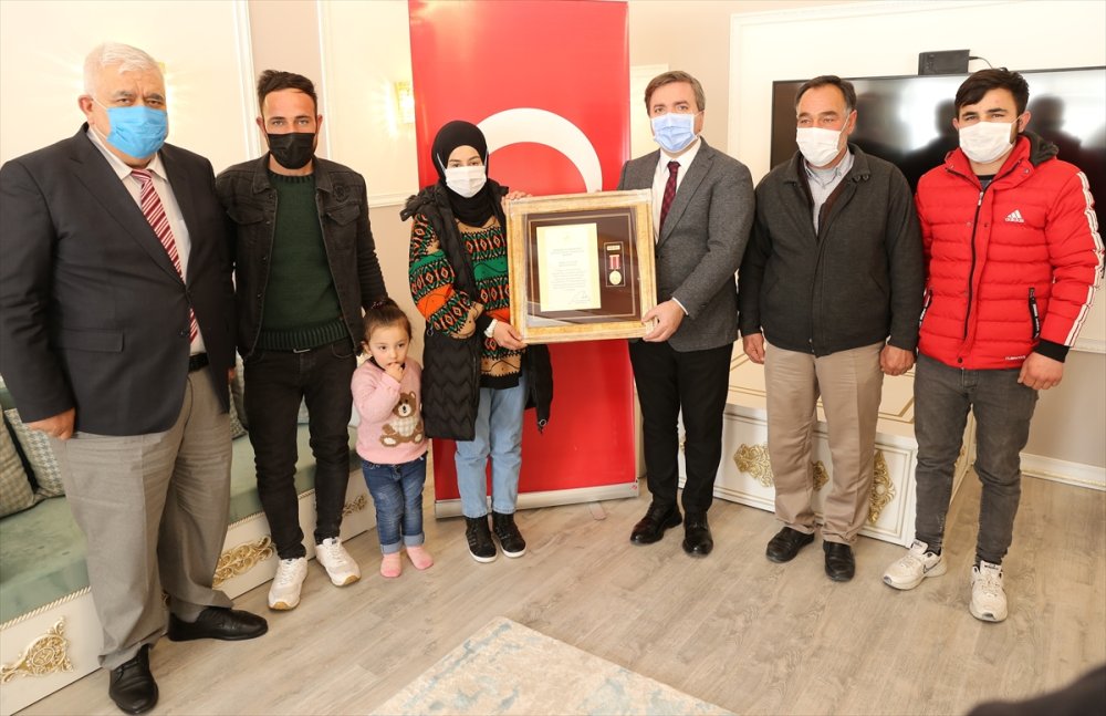 Aksaray'da Şehit Ailesine Devlet Övünç Madalyası Ve Beratı Verildi