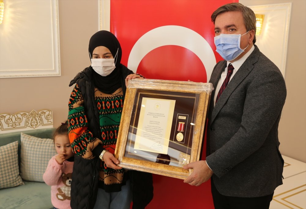 Aksaray'da Şehit Ailesine Devlet Övünç Madalyası Ve Beratı Verildi
