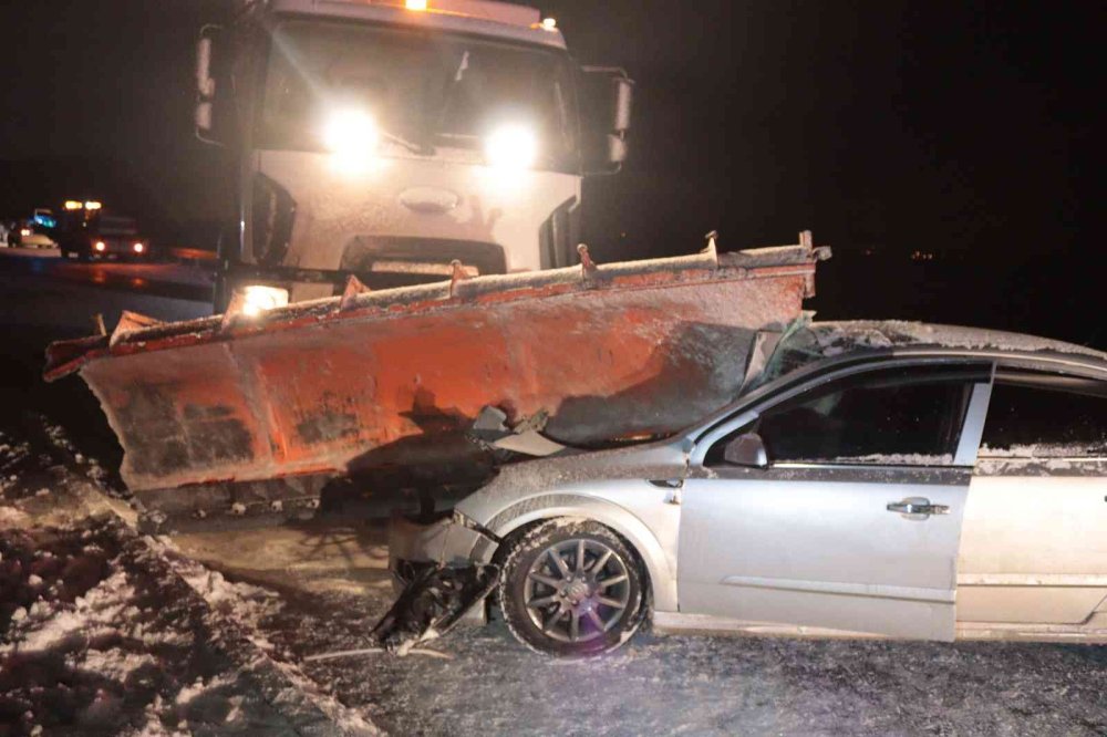 Kayseri'de Feci Kaza: 2 Yaralı