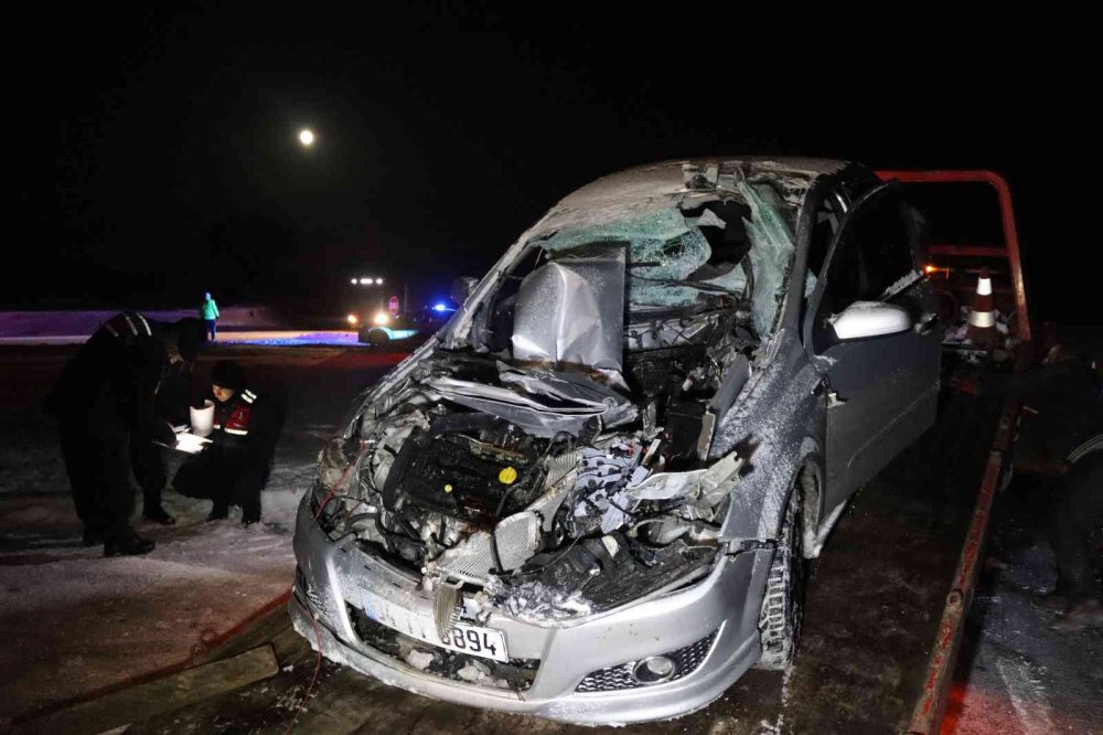 Kayseri'de Feci Kaza: 2 Yaralı