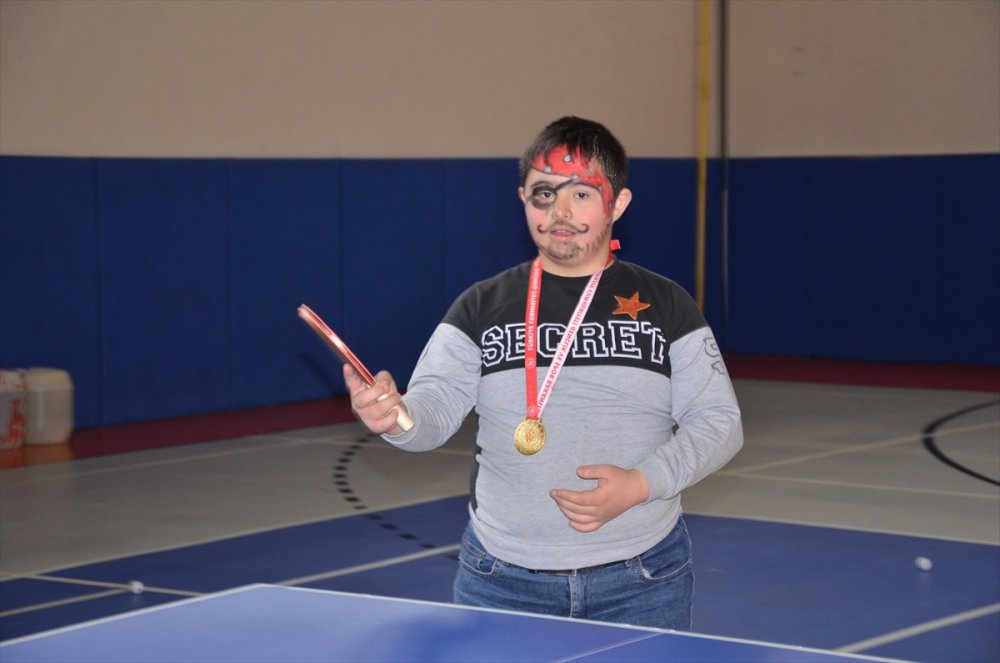 21 Mart Dünya Down Sendromu Farkındalık Günü