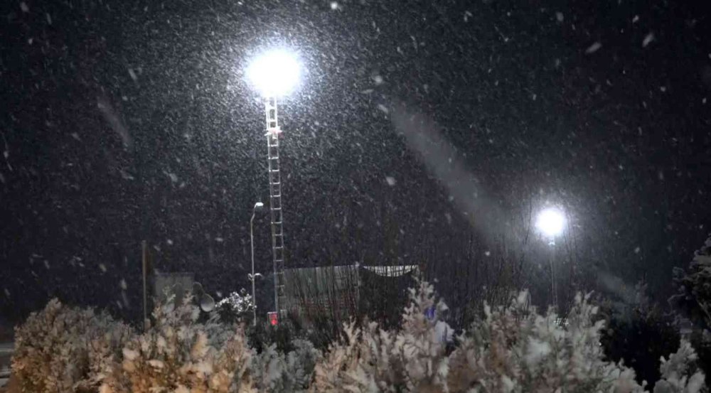 Aksaray’da Mart Ayında  Kar Manzarası
