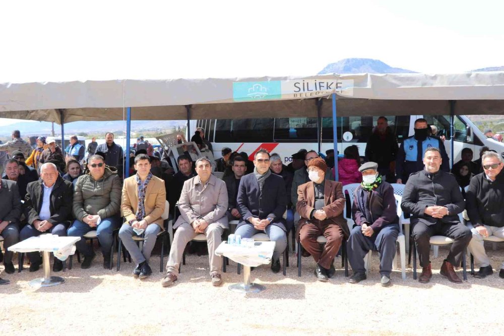 Silifke’de Çağla Festivali Düzenlendi