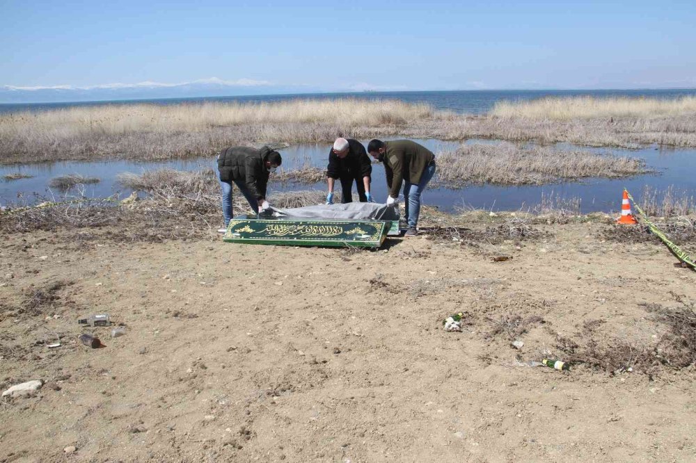 Beyşehir Gölü Kıyısında Ceset Bulundu