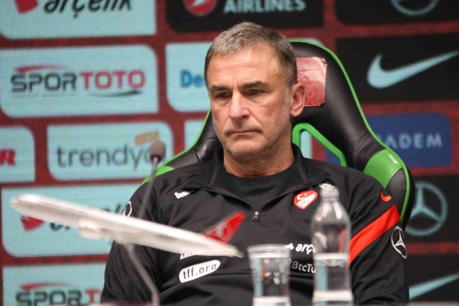 Stefan Kuntz: "türkiye’nin İyiliği İçin En İyi Oyuncuları Seçmek Durumundayım"