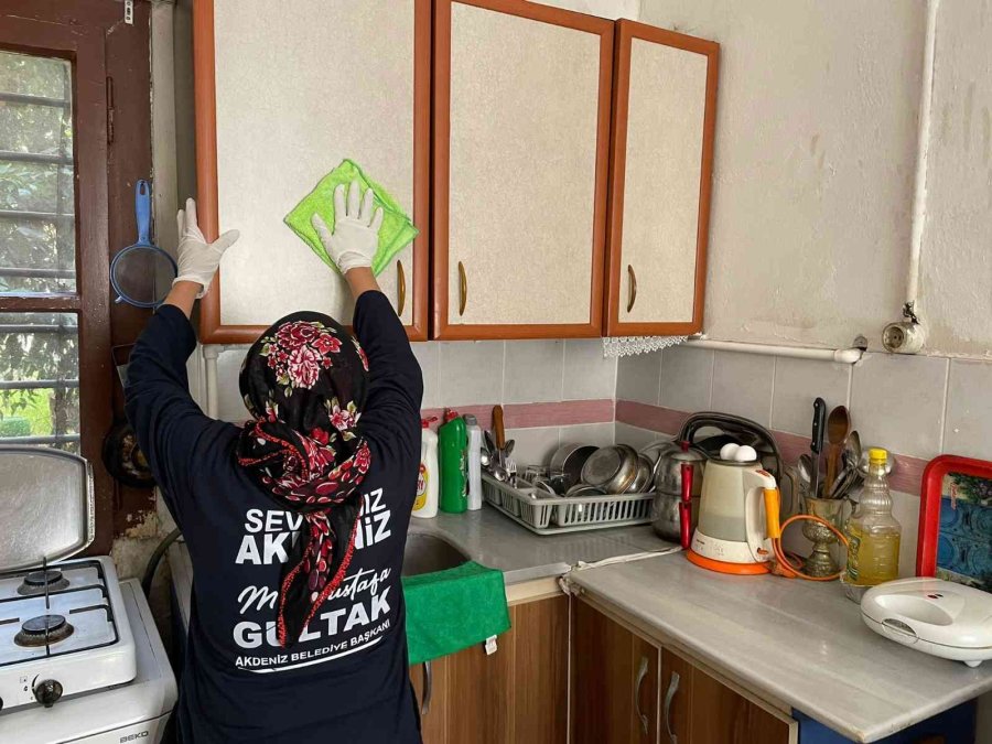 Evde Kişisel Bakım Ve Temizlik Hizmetiyle Binlerce Vatandaşa Ulaşıyorlar
