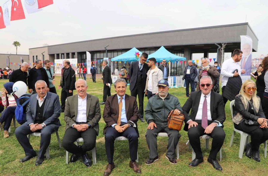 Akdeniz Belediyesinin Düzenlediği Çocuk Şenliği Başladı