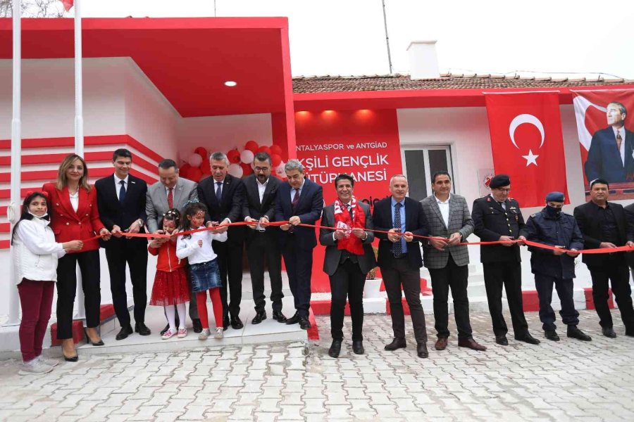 Antalyaspor Ekşili Gençlik Kütüphanesi Açıldı