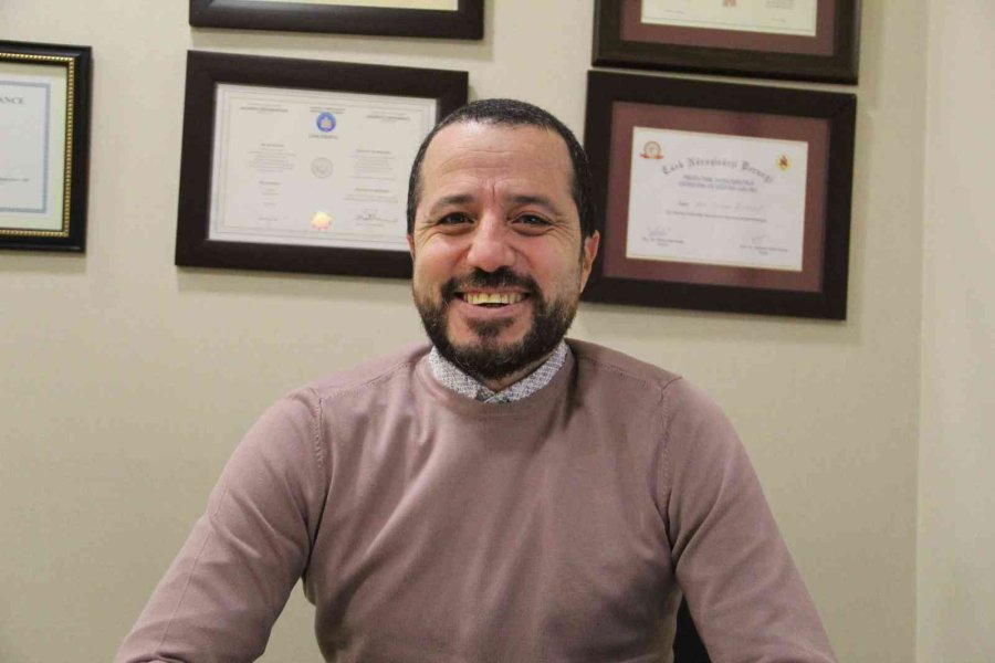 Ameliyat Gerektirmeyen Bel Ağrısına 15 Dakikada Çözüm