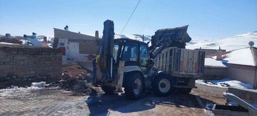 Bünyan’da Çevre Temizleme Çalışmaları Devam Ediyor