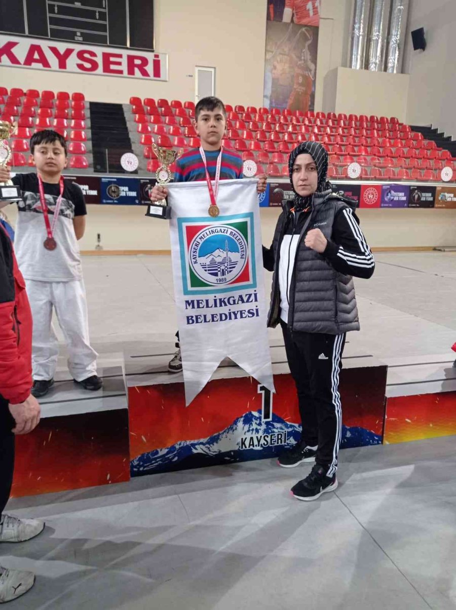 Melikgazi Wushu Takımı Çanakkale Zaferi Kupası’ndan Birinci Çıktı