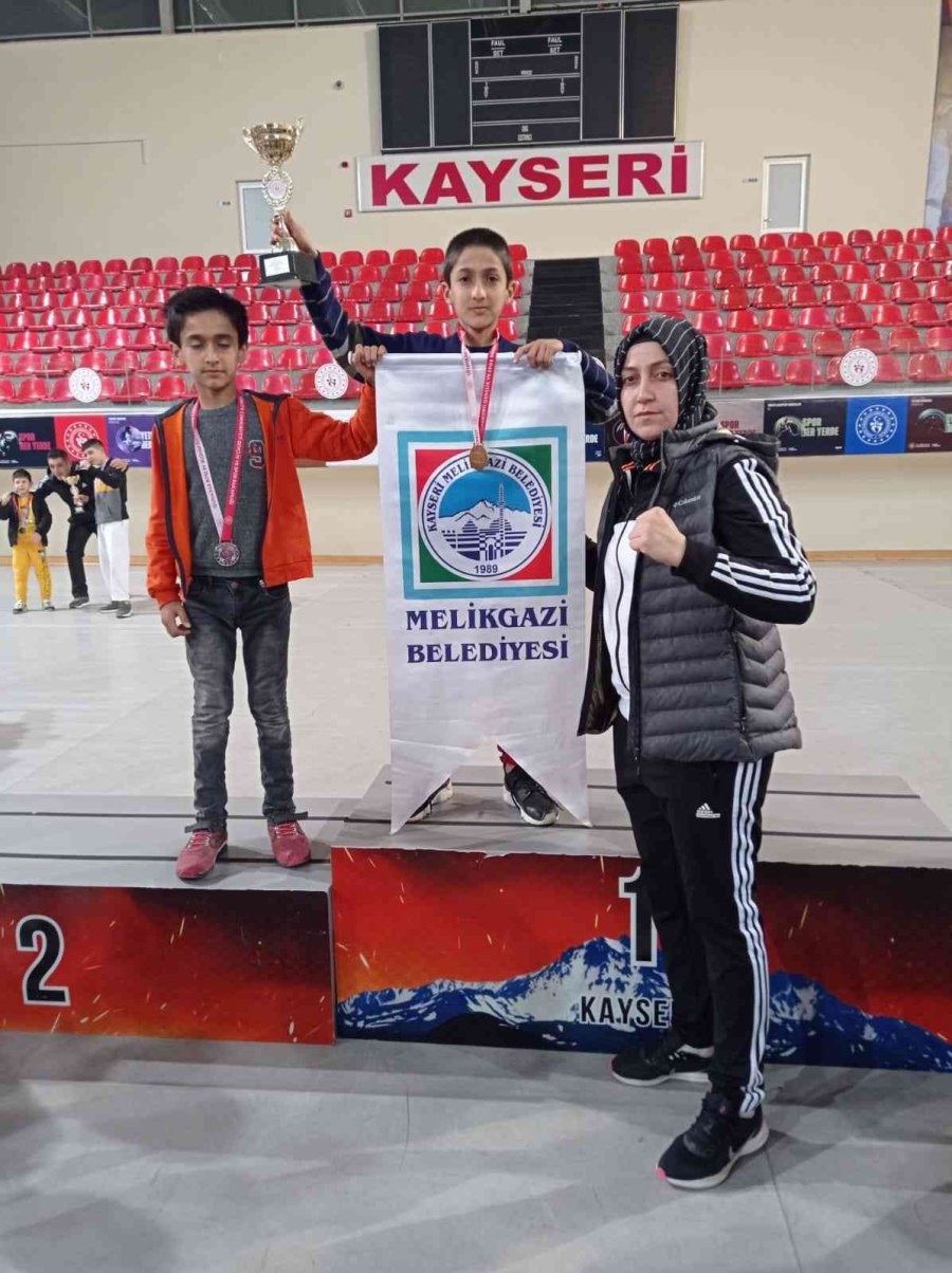 Melikgazi Wushu Takımı Çanakkale Zaferi Kupası’ndan Birinci Çıktı
