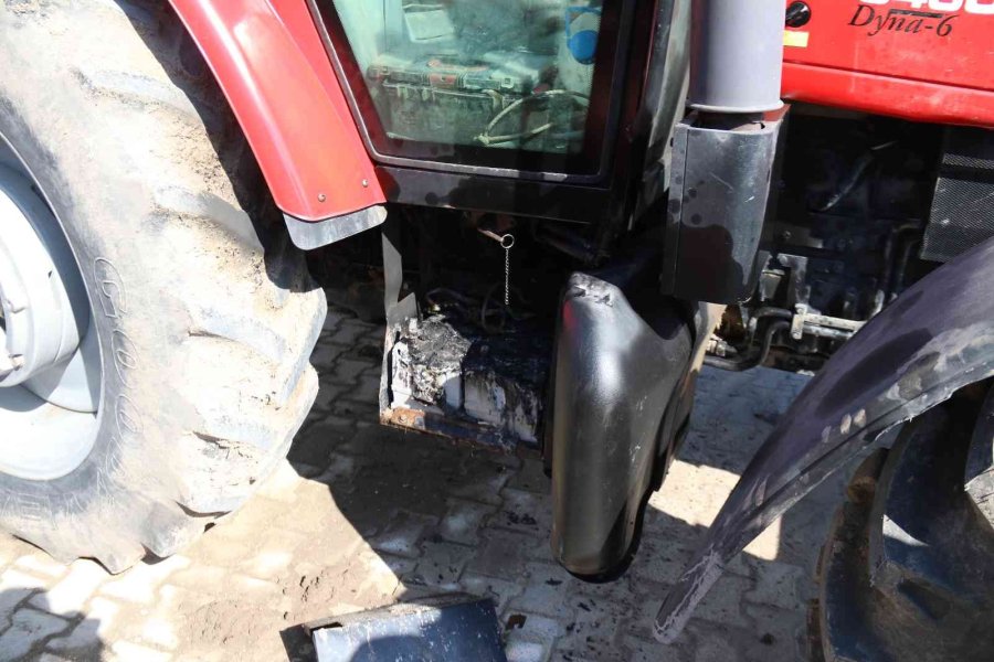 Eskişehir’de 2 Dükkan Ve 6 Araç Kundaklandı