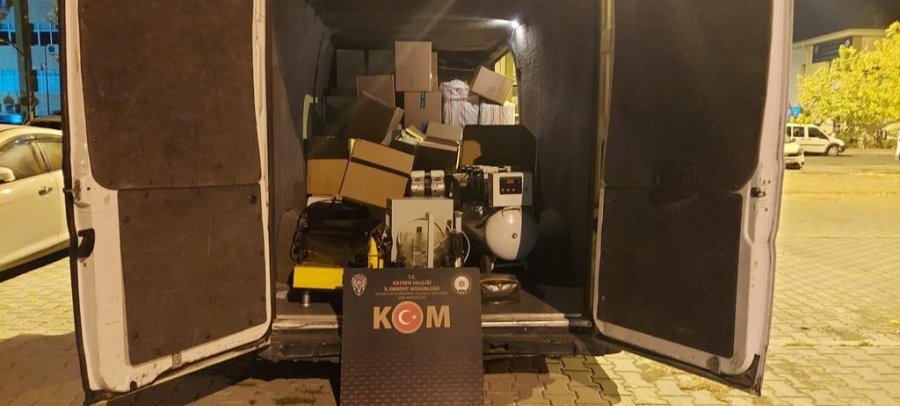 Kayseri Merkezli Kaçak Tütün Operasyonunda 50 Milyon Tl’lik Kaçak Ürün Ele Geçirildi