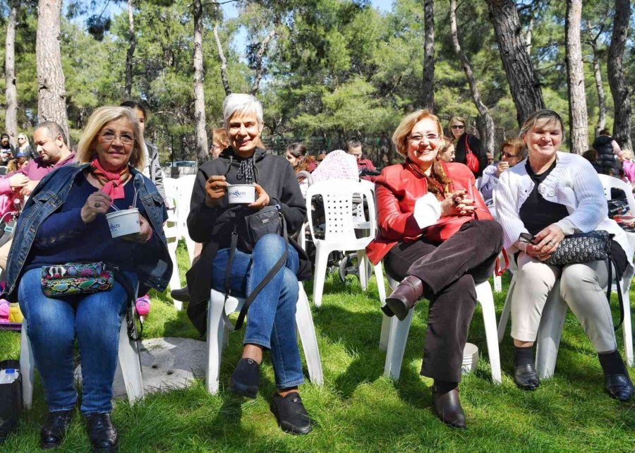 Antalyalılar Hayatpark’ta Bahara ‘merhaba’ Dedi