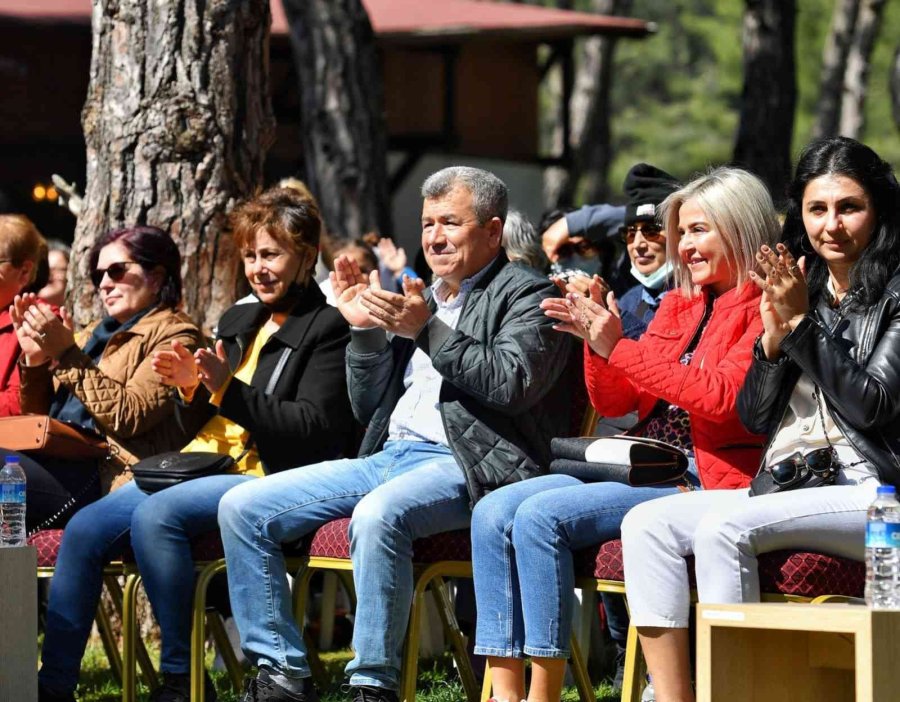 Antalyalılar Hayatpark’ta Bahara ‘merhaba’ Dedi