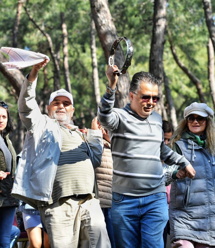 Antalyalılar Hayatpark’ta Bahara ‘merhaba’ Dedi