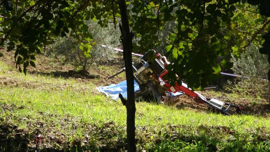 Tarlada Çalıştığı Çapa Makinesinin Altında Kalan Adam Hayatını Kaybetti