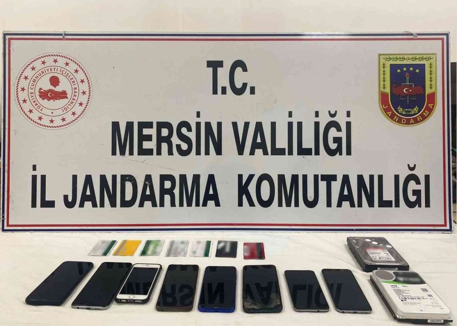 Mersin’de Sosyal Medya Dolandırıcılarına Operasyon: 8 Gözaltı