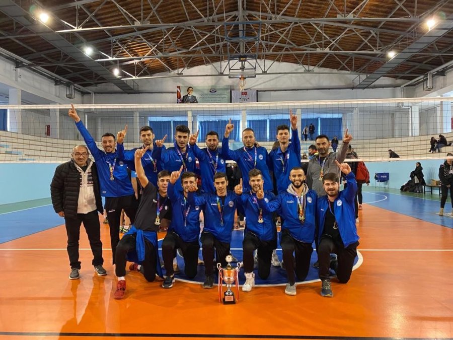 Asü Voleybol Takımı Turnuvayı Yenilgisiz Tamamladı