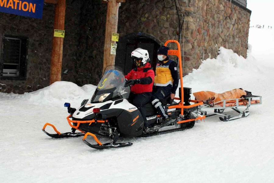 Sağlık Ekipleri Erciyes’te Görev Başında