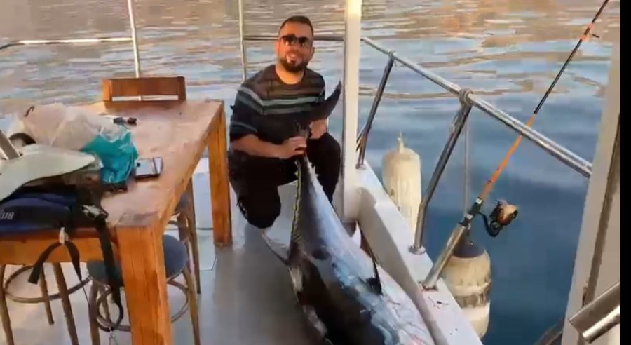 Oltanın Ucunda 100 Kilogramlık Orkinos Gören Balıkçılar: “abi Efsane, Efsane”