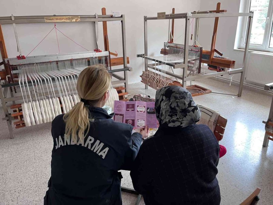 Kadın Jandarmalardan Kades Tanıtımı