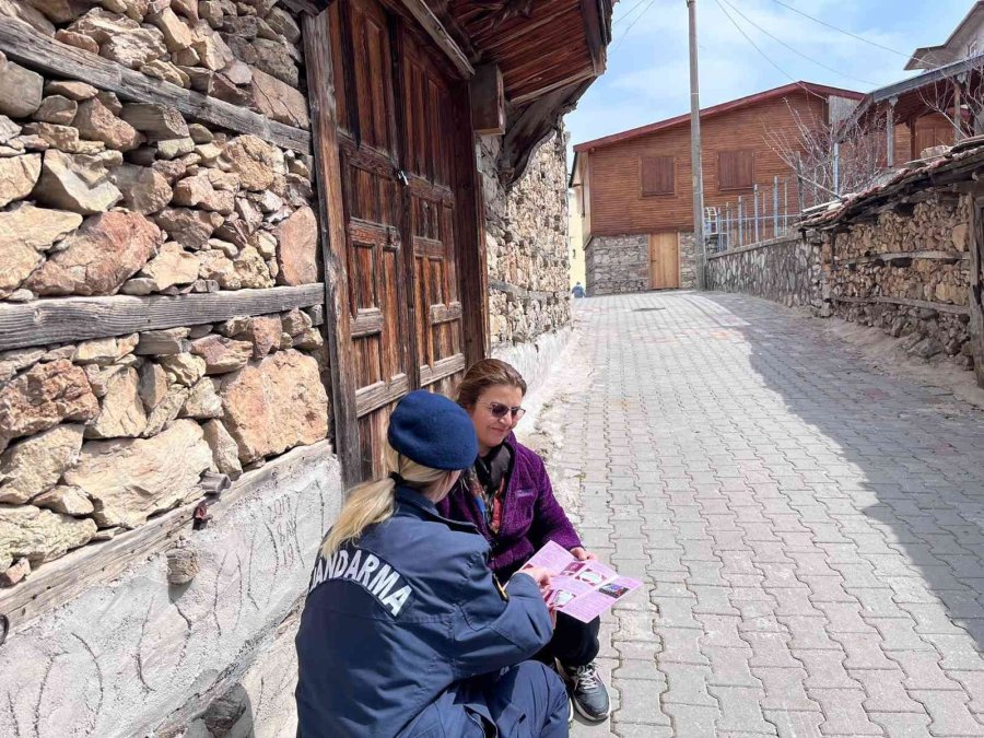 Kadın Jandarmalardan Kades Tanıtımı