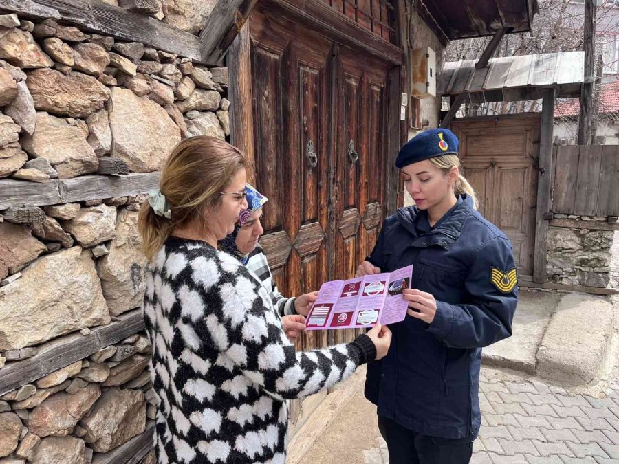 Kadın Jandarmalardan Kades Tanıtımı