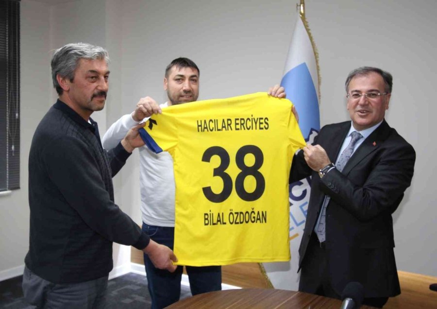 Hacılar Erciyesspor Yönetiminden Başkan Özdoğan’a Ziyaret