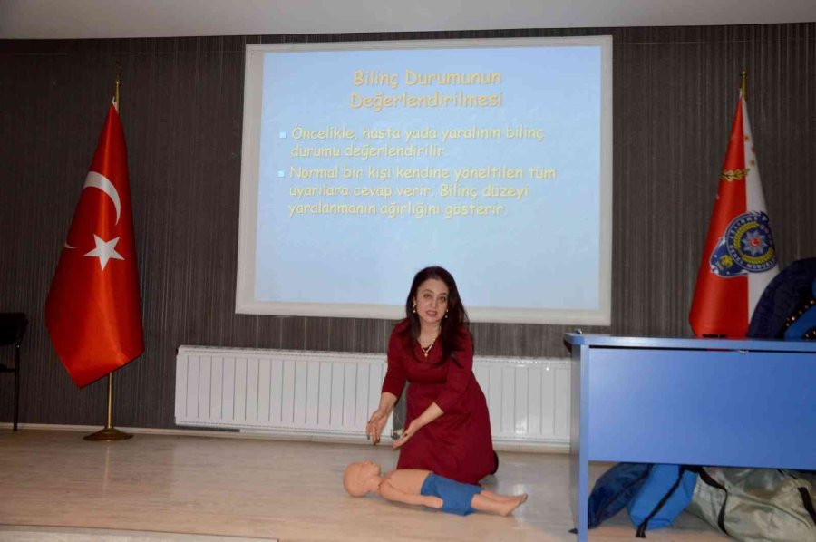 Emniyet Müdürlüğü Personeline Temel İlkyardım Eğitimi Verildi