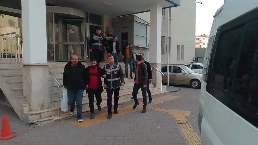 Kayseri’de Aranan Şahıslara Operasyon: 7 Gözaltı