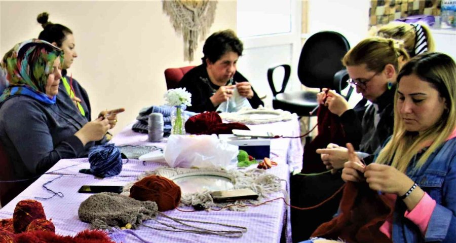 "yaşamak Güzel, Bir Şeyler Öğrenmek Daha Da Güzel"