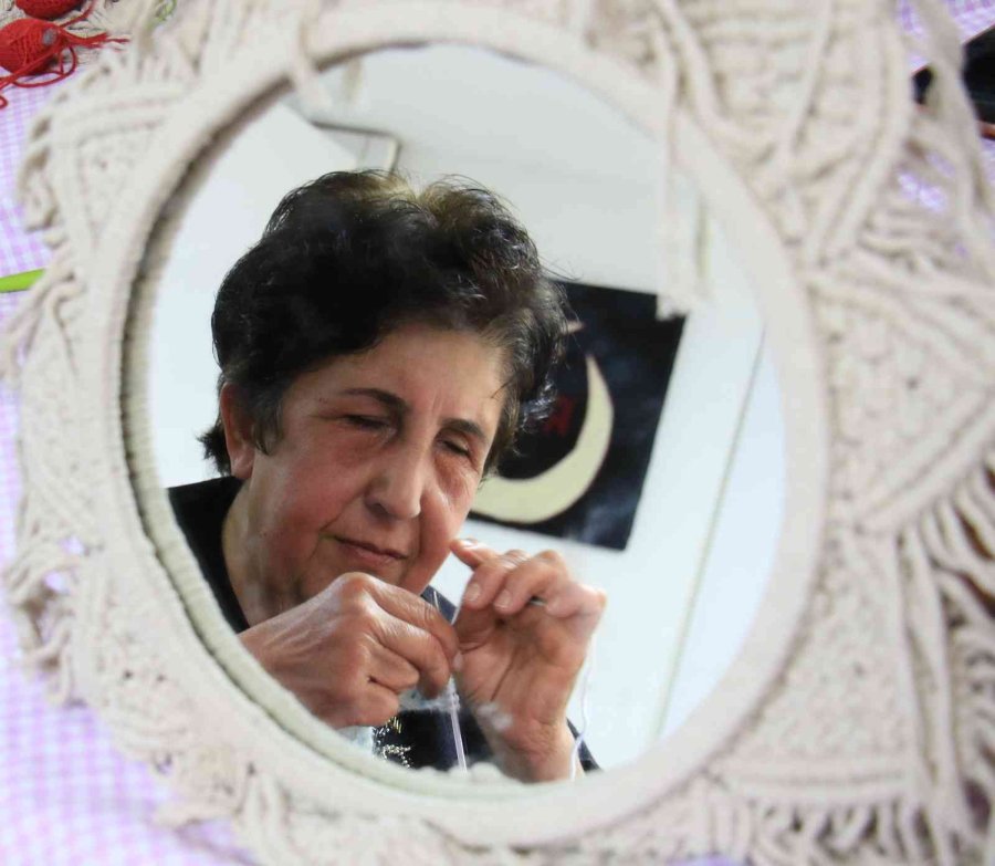 "yaşamak Güzel, Bir Şeyler Öğrenmek Daha Da Güzel"