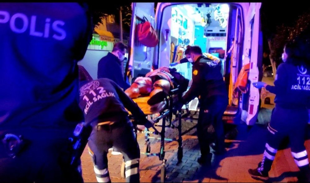 Antalya'da Husumetli Ailelerin Kavgasında 14 Yaralı