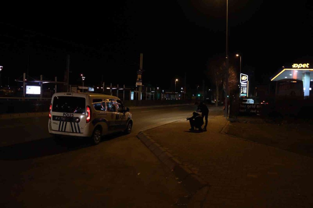 Kayseri'de Yan Bakma Kavgası: 1 Yaralı