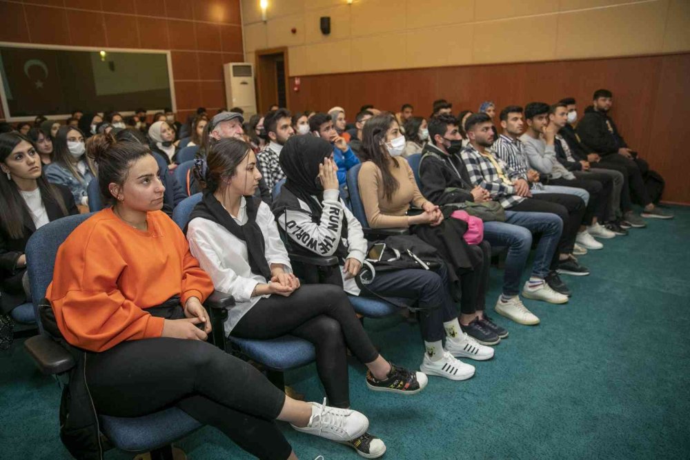 Öğrenciler, Mersin Tarihini Dinledi